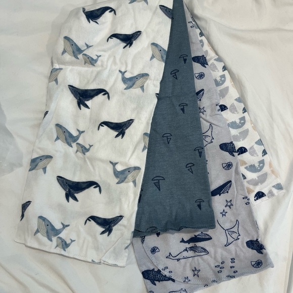 Newborn essentials bundle - Picture 4 of 5